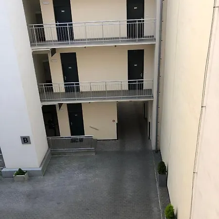 Apartmans For 2 Or 6 Peoples 12 Min By Walk From The Center * Brno