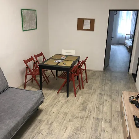 Apartmans For 2 Or 6 Peoples 12 Min By Walk From The Center * Brno