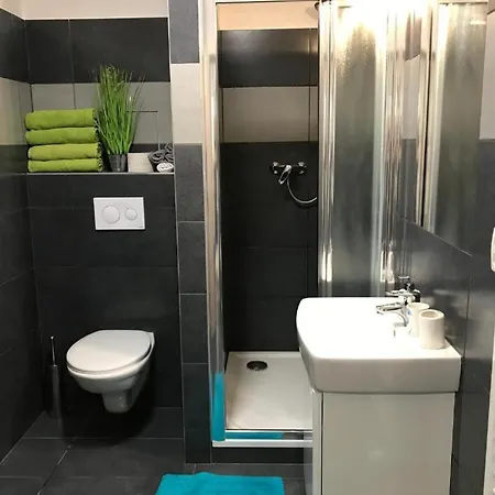 Apartmans For 2 Or 6 Peoples 12 Min By Walk From The Center Apartment *