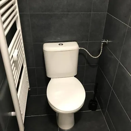 Apartmans For 2 Or 6 Peoples 12 Min By Walk From The Center