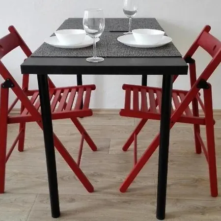 Apartmans For 2 Or 6 Peoples 12 Min By Walk From The Center *