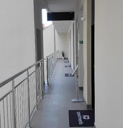 Apartmans For 2 Or 6 Peoples 12 Min By Walk From The Center *