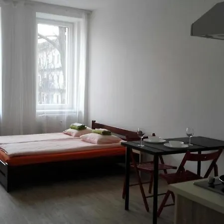 Apartment Apartmans For 2 Or 6 Peoples 12 Min By Walk From The Center *
