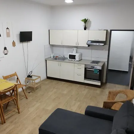 Apartmans For 2 Or 6 Peoples 12 Min By Walk From The Center