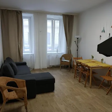 Apartmans For 2 Or 6 Peoples 12 Min By Walk From The Center